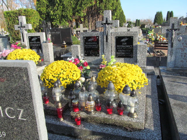 Grób Jan Piotrkowicz