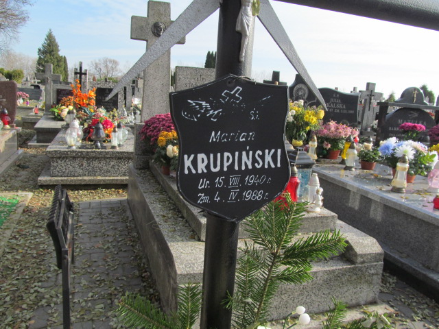 Marian Krupiński 1940 Jazgarzew - Grobonet - Wyszukiwarka osób pochowanych