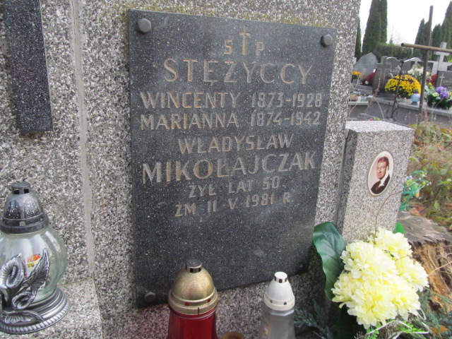 Zofia Mikołajczak 1943 Jazgarzew - Grobonet - Wyszukiwarka osób pochowanych