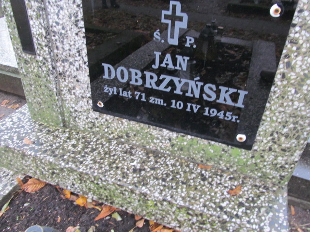 Jerzy Dobrzyński Jazgarzew - Grobonet - Wyszukiwarka osób pochowanych